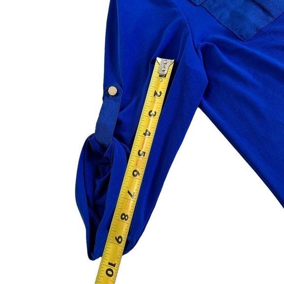Carmen Marc Valvo Royal Blue Roll Tab Sleeve Size Large - Picture 10 of 17